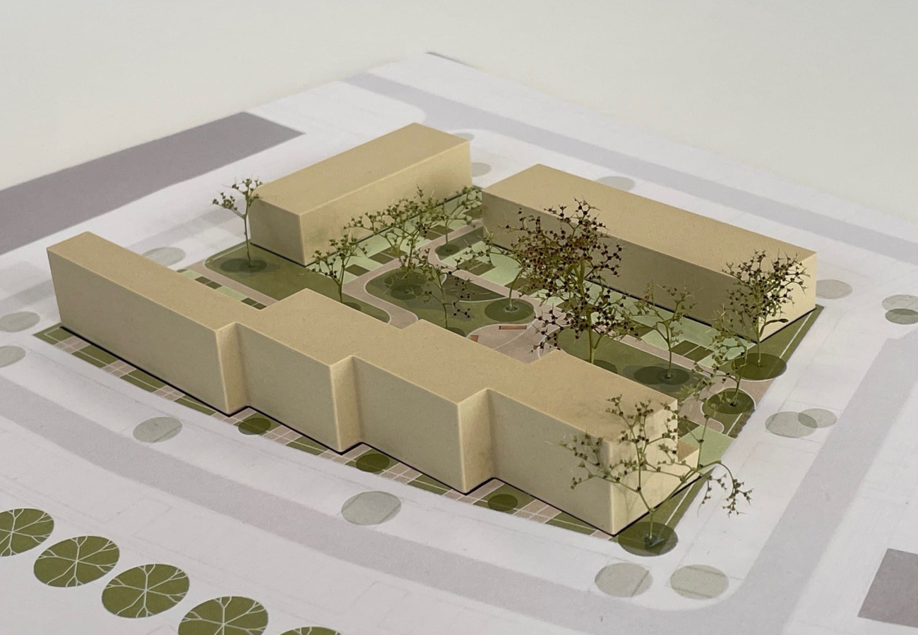 Een 3D model op schaal toont duidelijk de ruimtelijke verhoudingen en bouwvolumes van een stedenbouwkundig plan.
